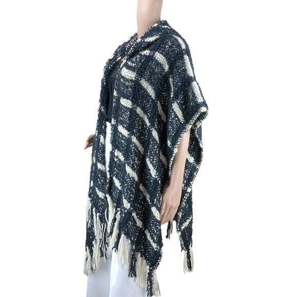Maurices Women Black White Plaid Fringed Open Front Cardigan Hooded Poncho OS - Picture 3 of 6